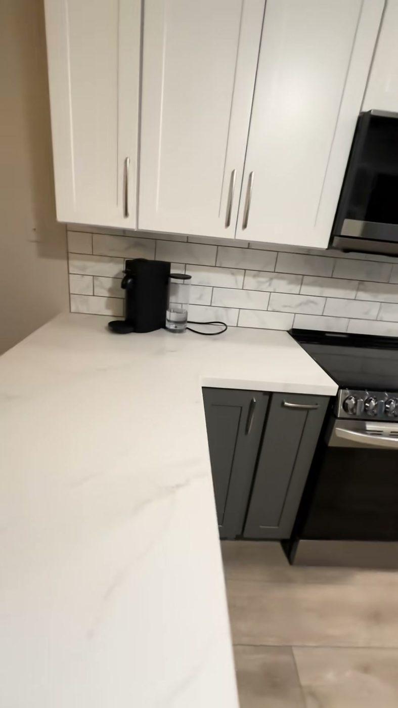 White quartz countertop in a kitchen remodel, Flagstaff, AZ
